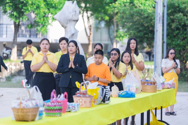 สวพ. มทร.อีสาน เข้าร่วมพิธีทำบุญอุทิศถวายเป็นพระราชกุศลและพิธีรำลึกในพระมหากรุณาธิคุณ พระบาทสมเด็จพระบรมชนกาธิเบศรมหาภูมิพลอดุลยเดชมหาราช บรมนาถบพิตร ประจำปี 2567